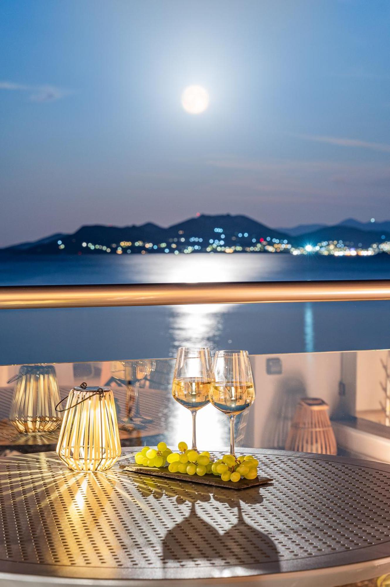 קוקארי 8Moons Boutique Apartments מראה חיצוני תמונה